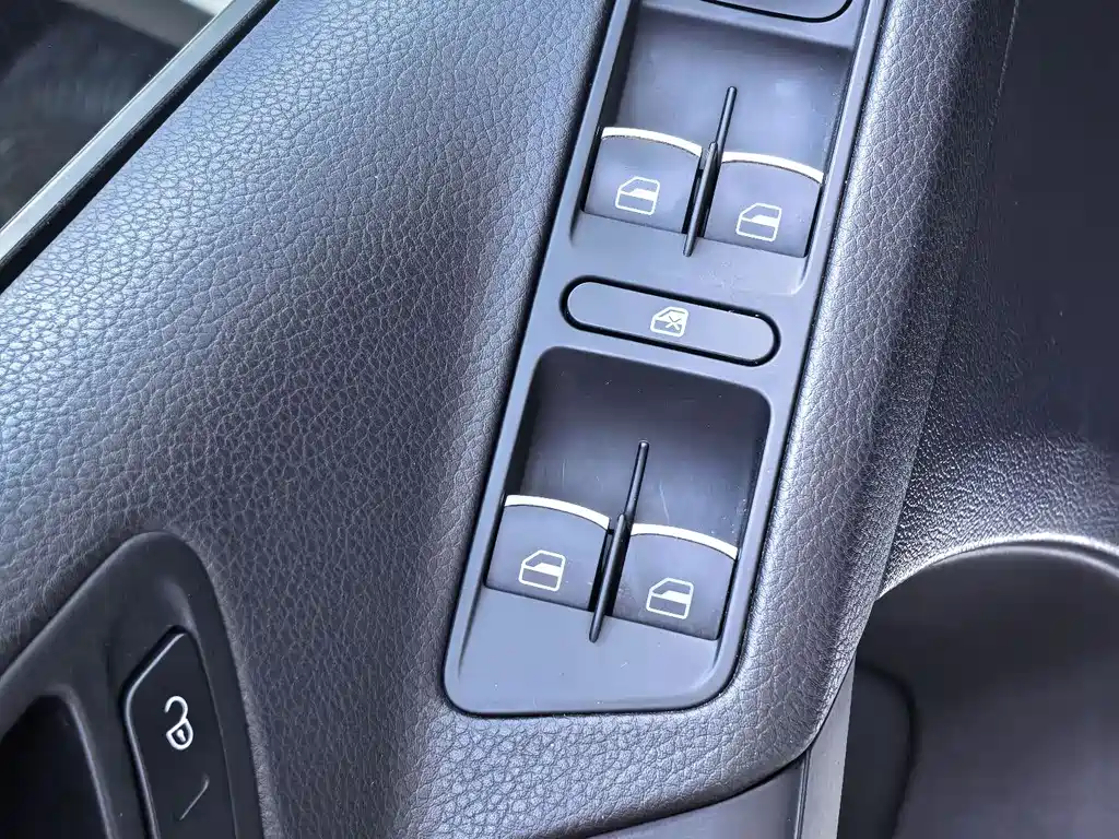 Volkswagen Tiguan 2015 — фото 21