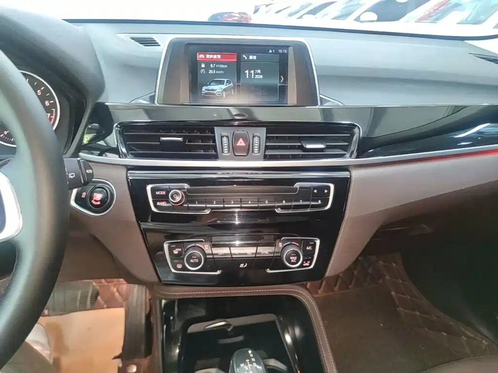BMW X1 2018 — фото 13