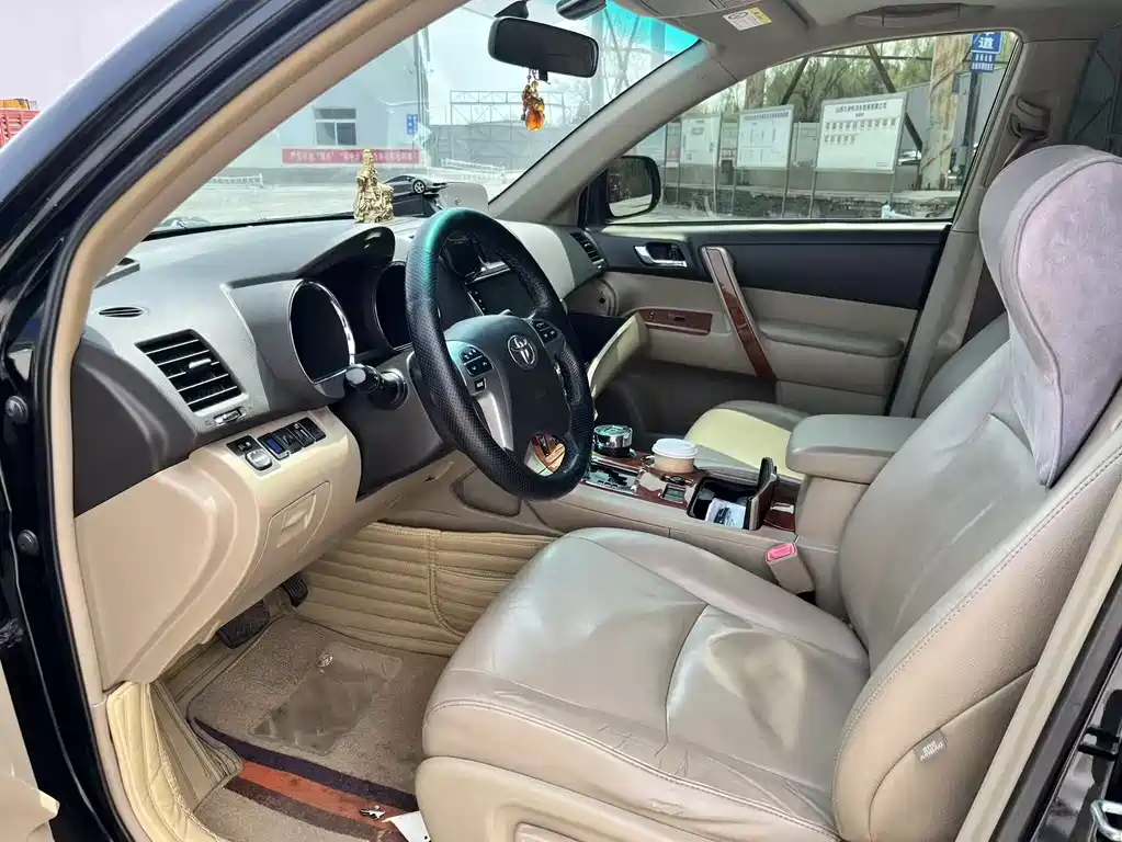 Toyota Highlander 2013 — фото 2