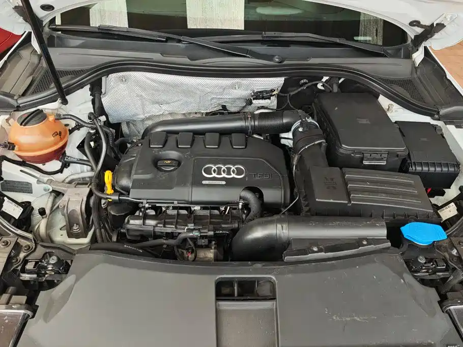 Audi Q3 2015 — фото 10
