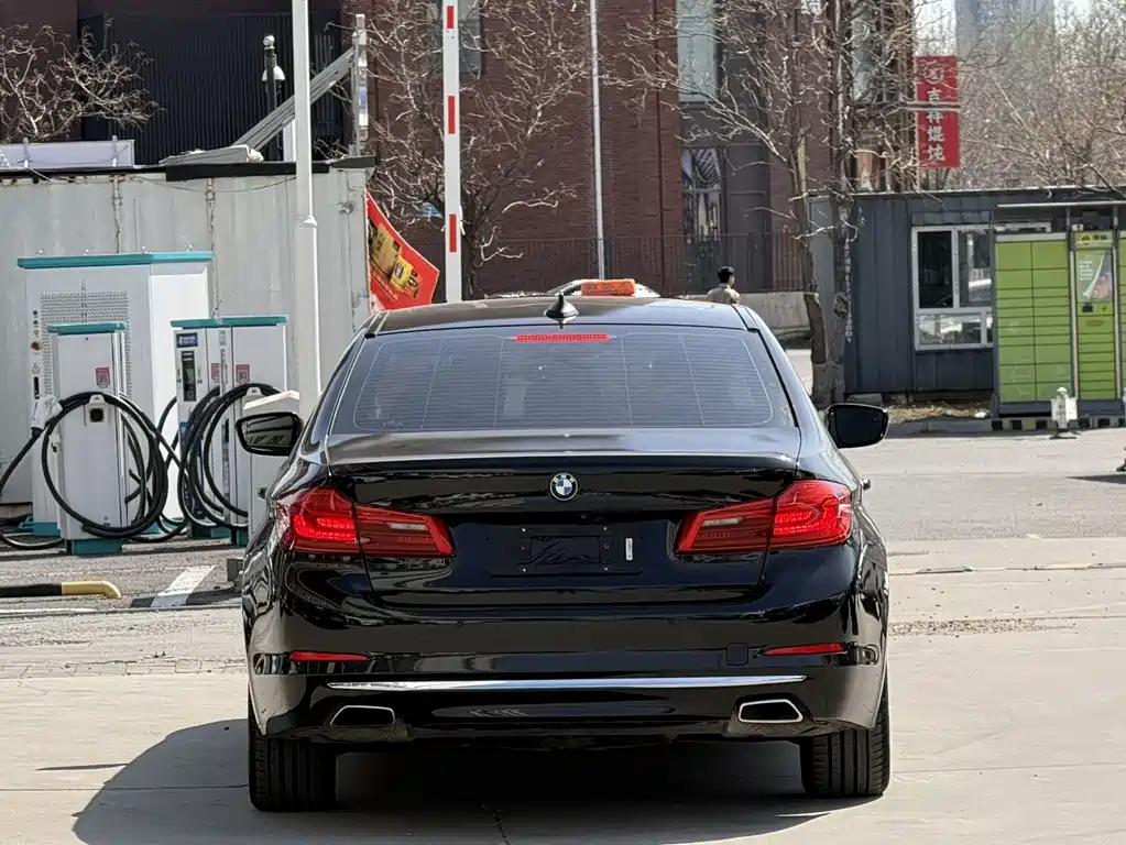 BMW 5 Series New Energy 2020 — фото 5