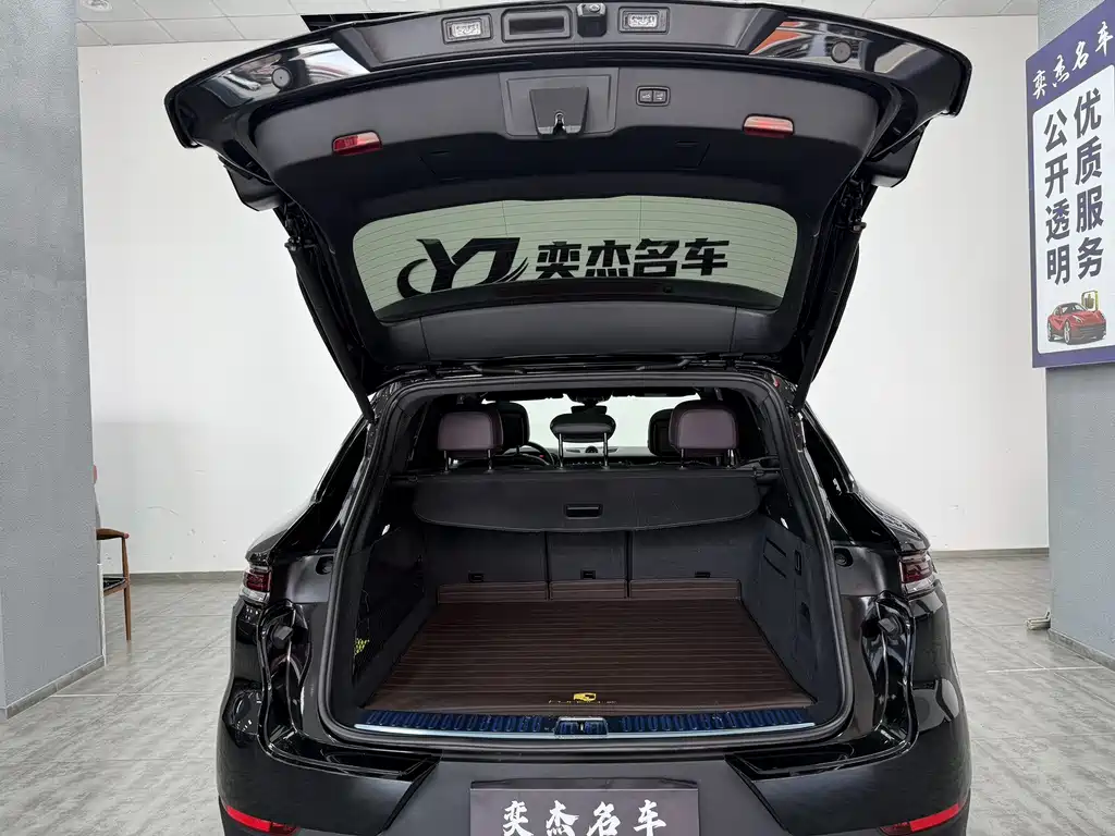 Porsche Cayenne 2024 — фото 17