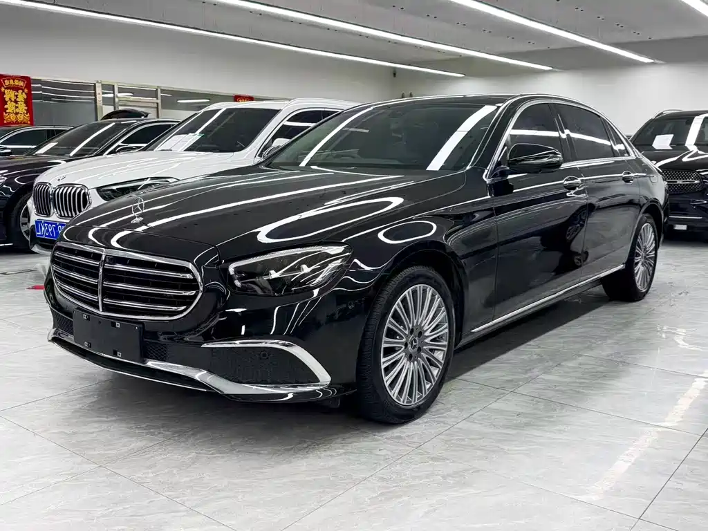 Mercedes-Benz E-Class 2023 — фото 1