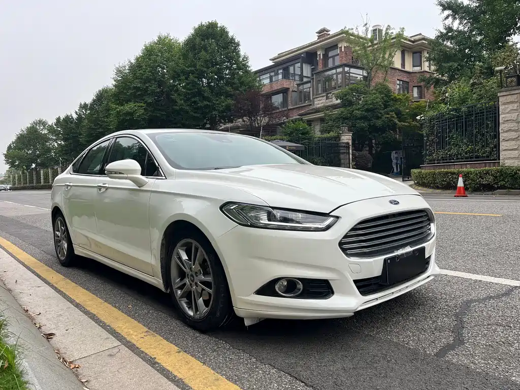 Ford Mondeo 2015 — фото 3