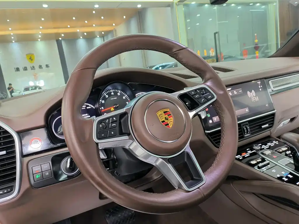 Porsche Cayenne 2022 — фото 10