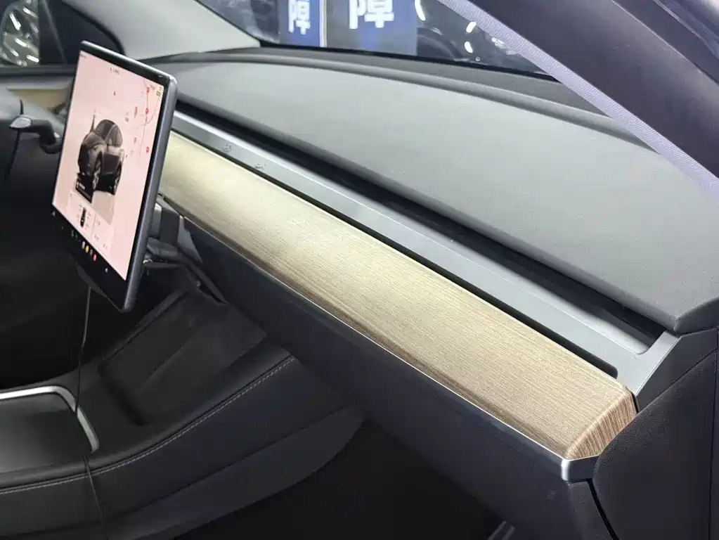 Tesla Model Y 2022 — фото 10