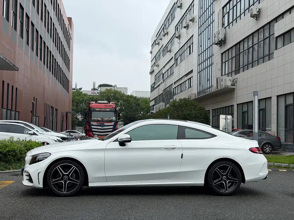 Mercedes-Benz C-Class 2019