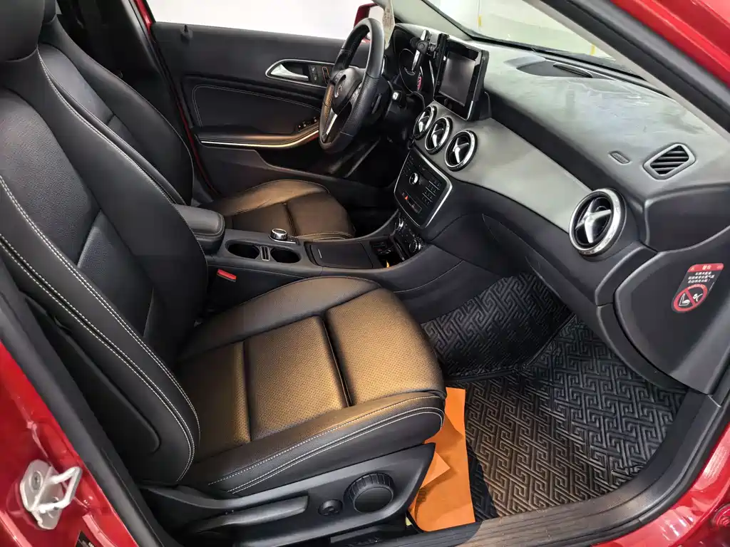 Mercedes-Benz GLA 2016 — фото 11