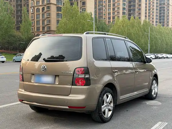 Volkswagen Touran 2016