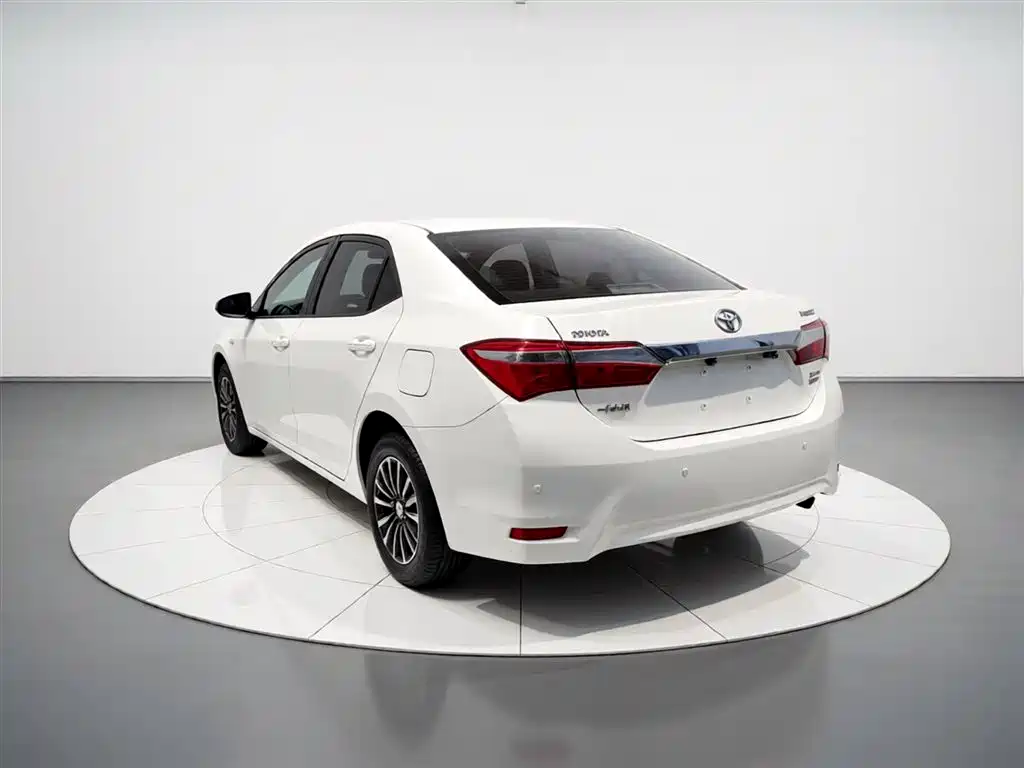 Toyota Corolla 2019 — фото 23