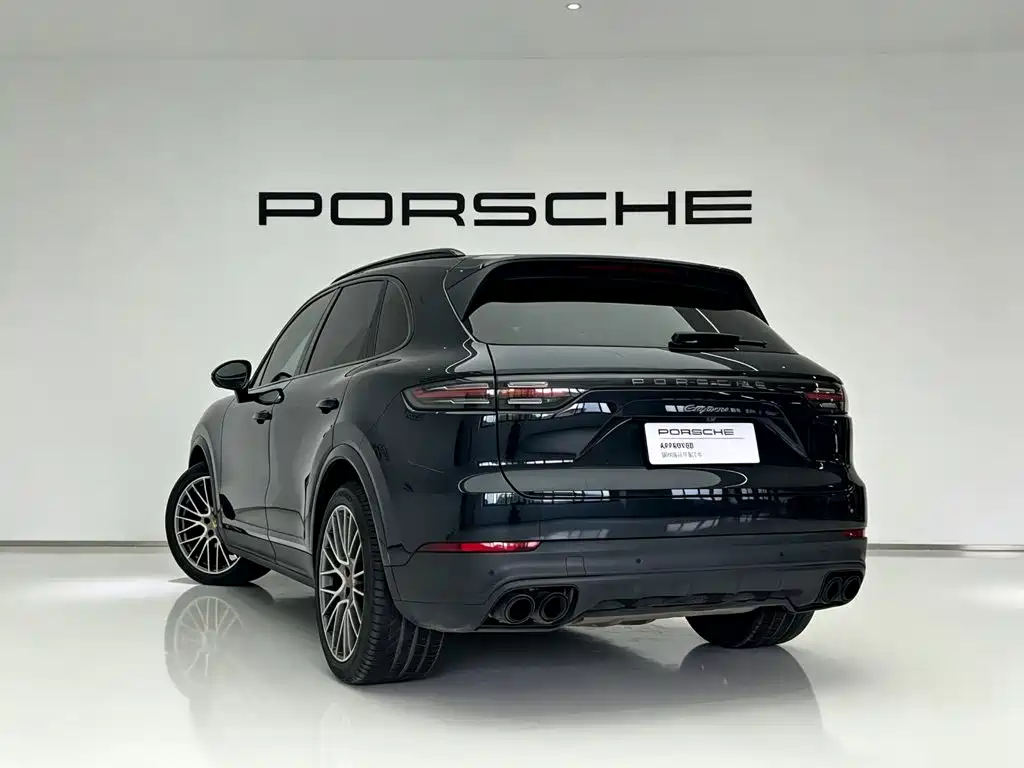 Porsche Cayenne 2023 — фото 3