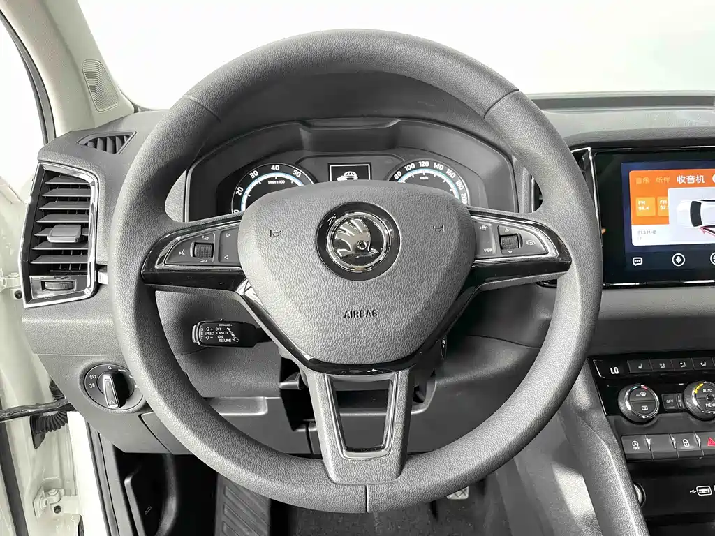 Skoda Karoq 2021 — фото 5