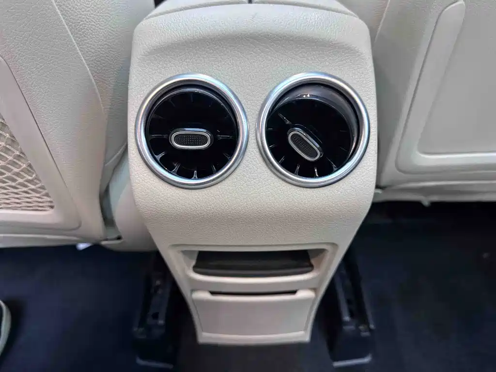 Mercedes-Benz GLB 2021 — фото 16