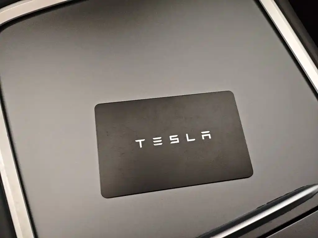 Tesla Model Y 2021 — фото 9