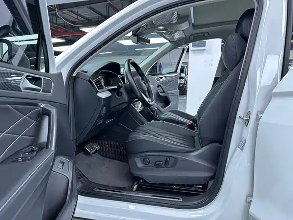 Volkswagen Tiguan L 2024