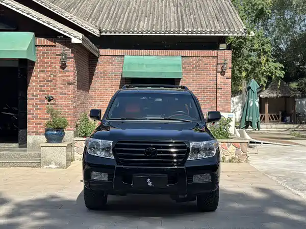 Toyota Land Cruiser 2011