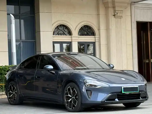Xiaomi SU7 2024