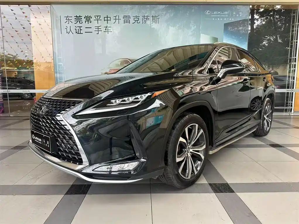 Lexus RX 2020 — фото 1