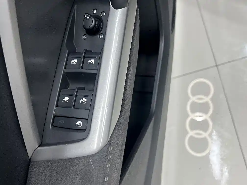Audi Q3 2023 — фото 13