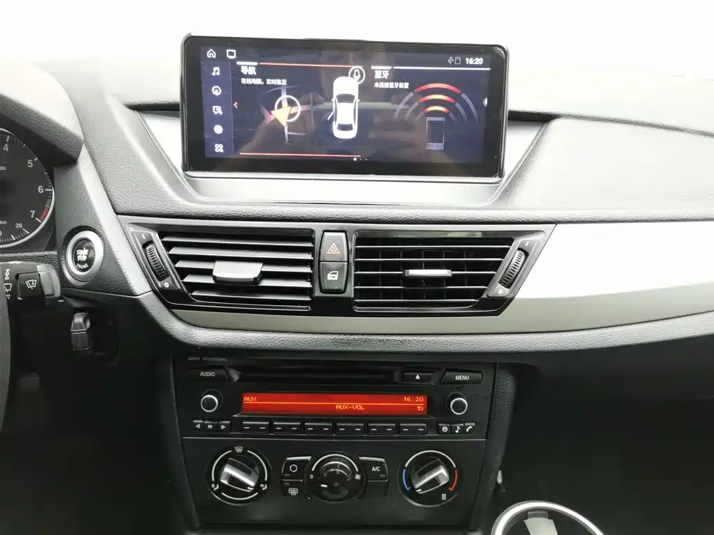 BMW X1 2014 — фото 12