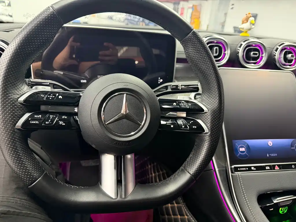Mercedes-Benz C-Class 2024