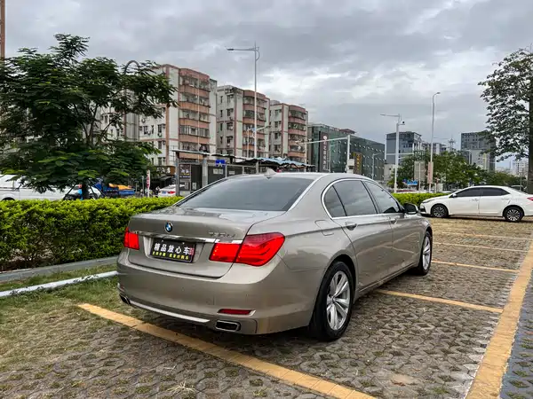 BMW 7 Series 2011