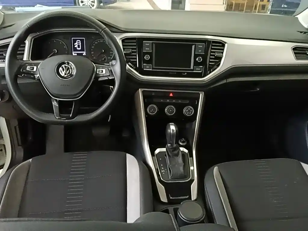 Volkswagen T-Roc 2020 — фото 10