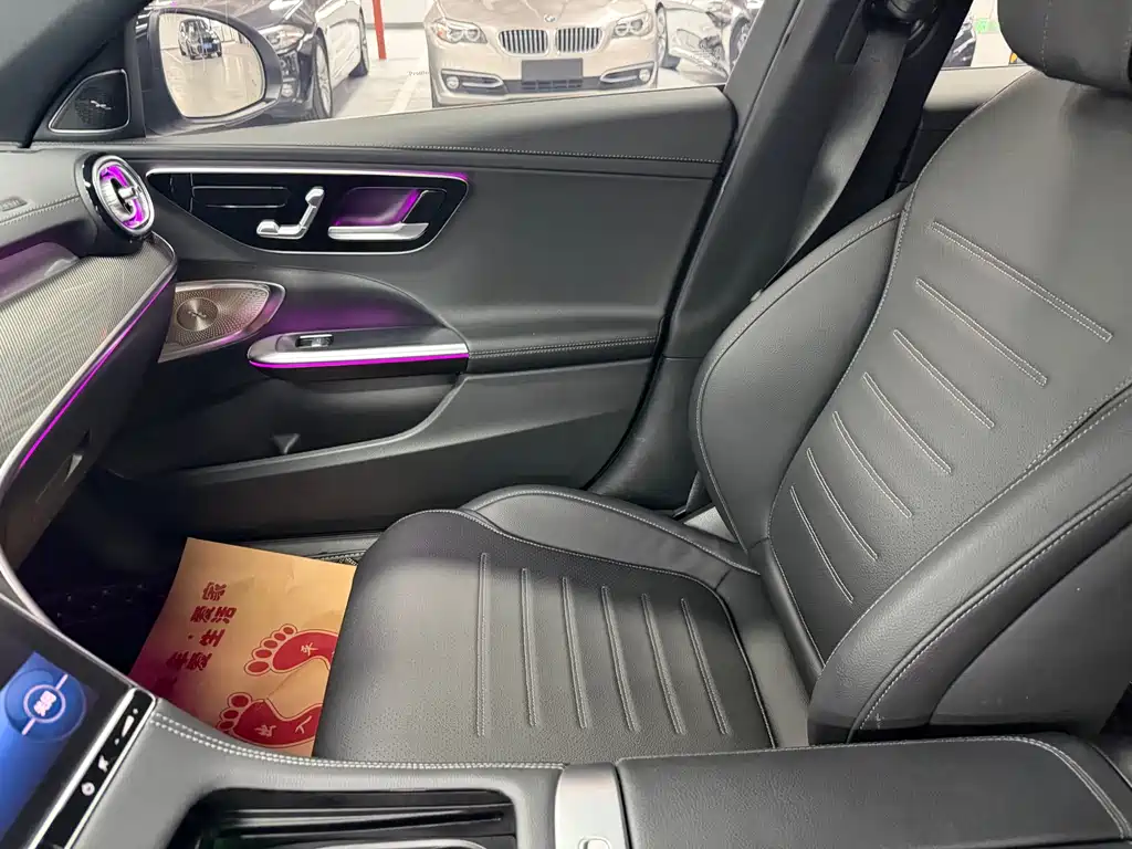 Mercedes-Benz C-Class 2024