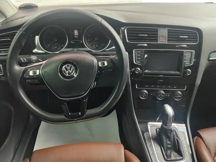 Volkswagen Golf 2015 — фото 13