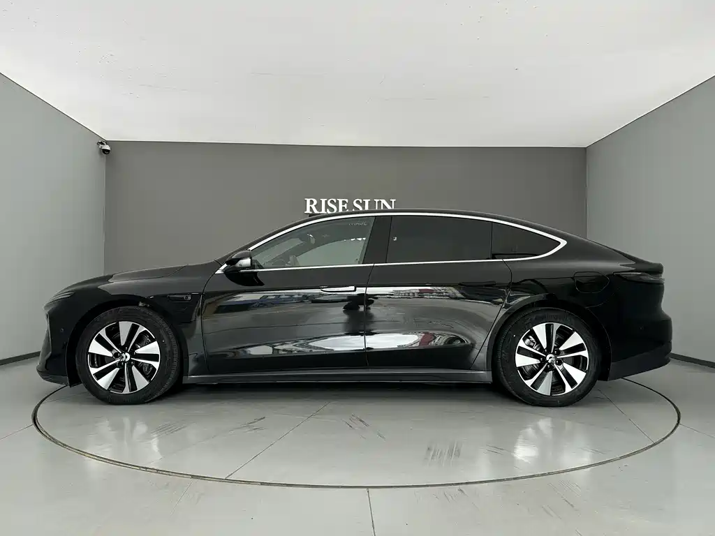 NIO ET7 2022