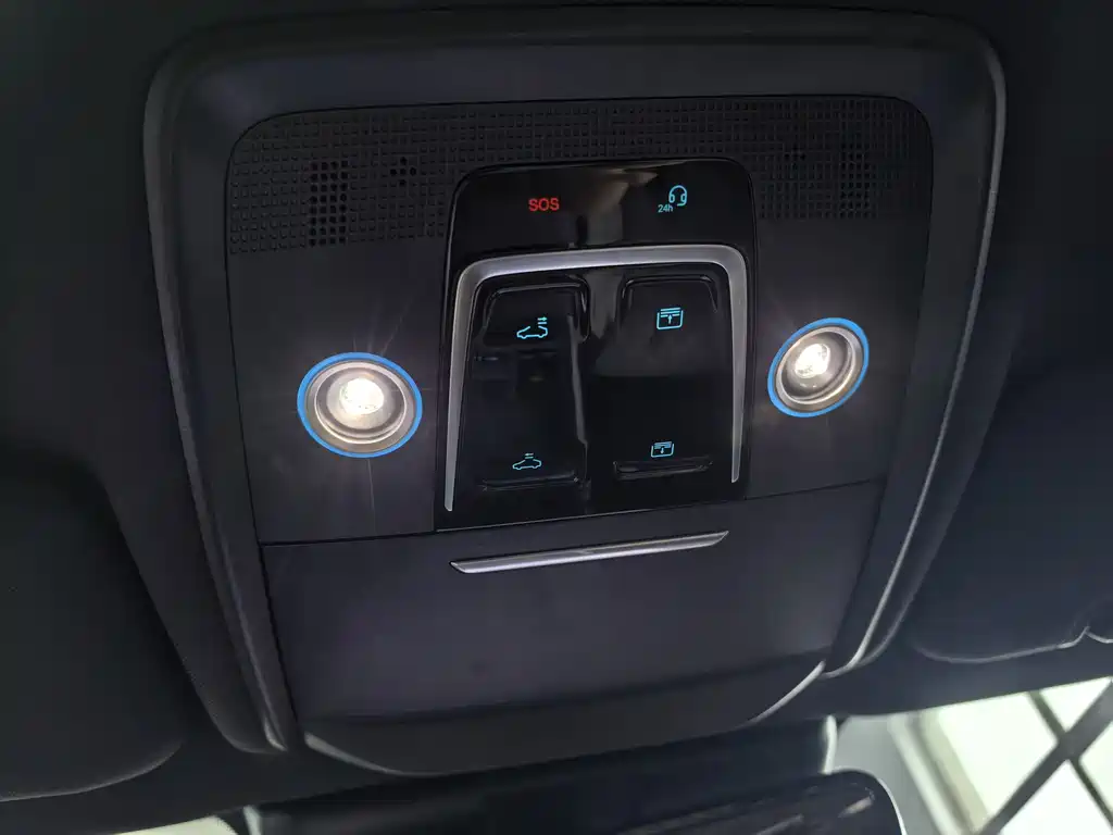 BYD Seal 07 DM-i 2024 — фото 12