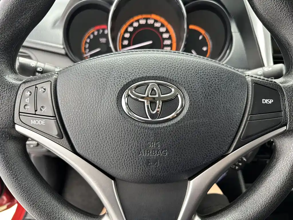 Toyota Yaris L 2022 — фото 14