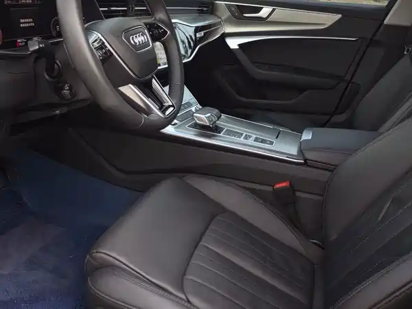Audi A6L 2022