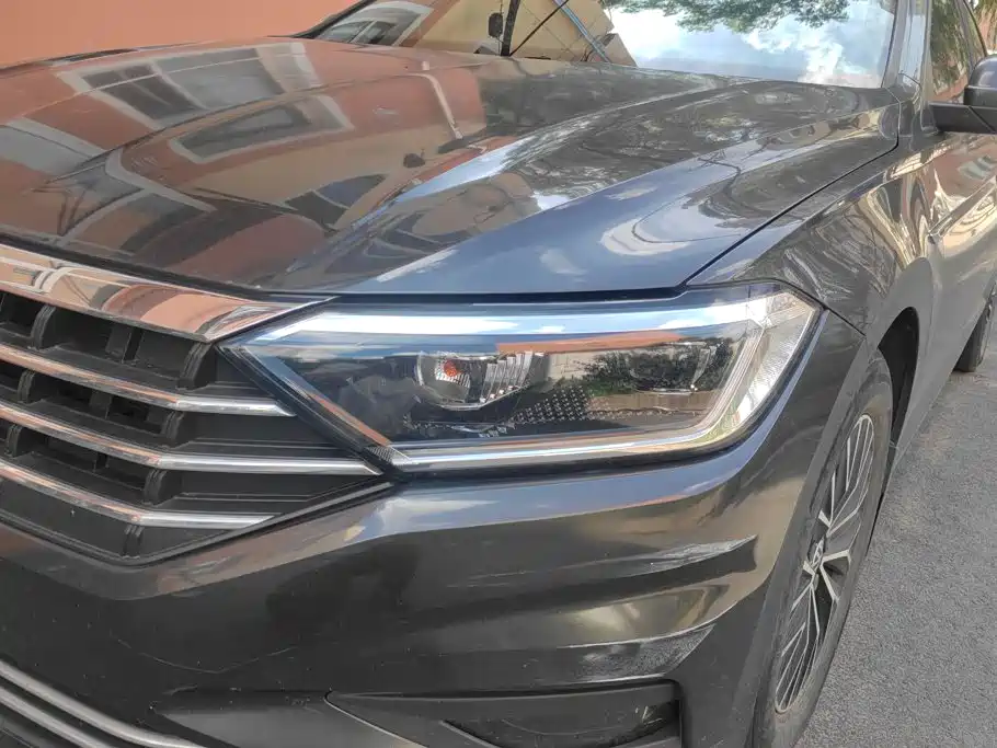 Volkswagen Sagitar 2020