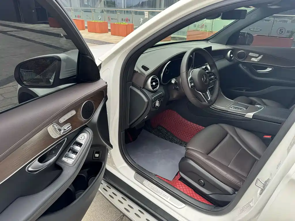 Mercedes-Benz GLC 2020 — фото 24