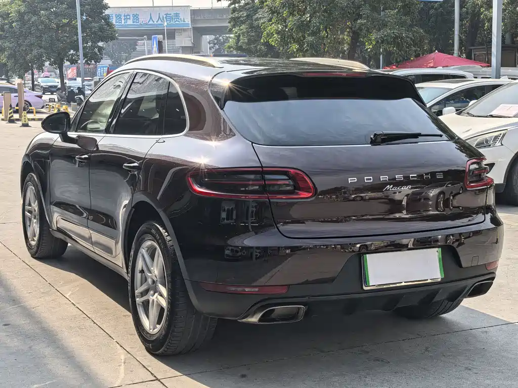 Porsche Macan 2017 — фото 9