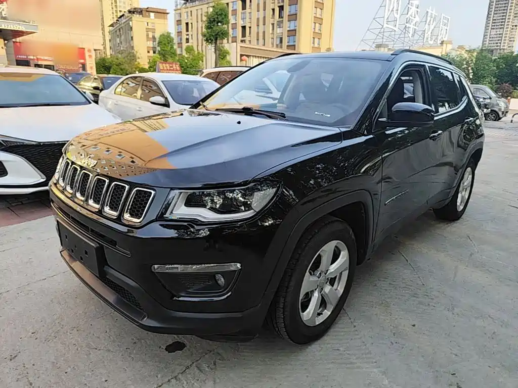 Jeep Compass 2019 — фото 1