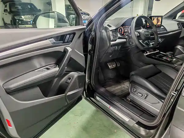 Audi Q5L 2025