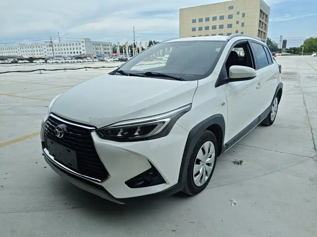 Toyota Yaris L 2021