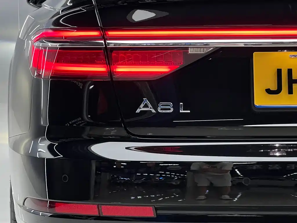 Audi A8 2020 — фото 43