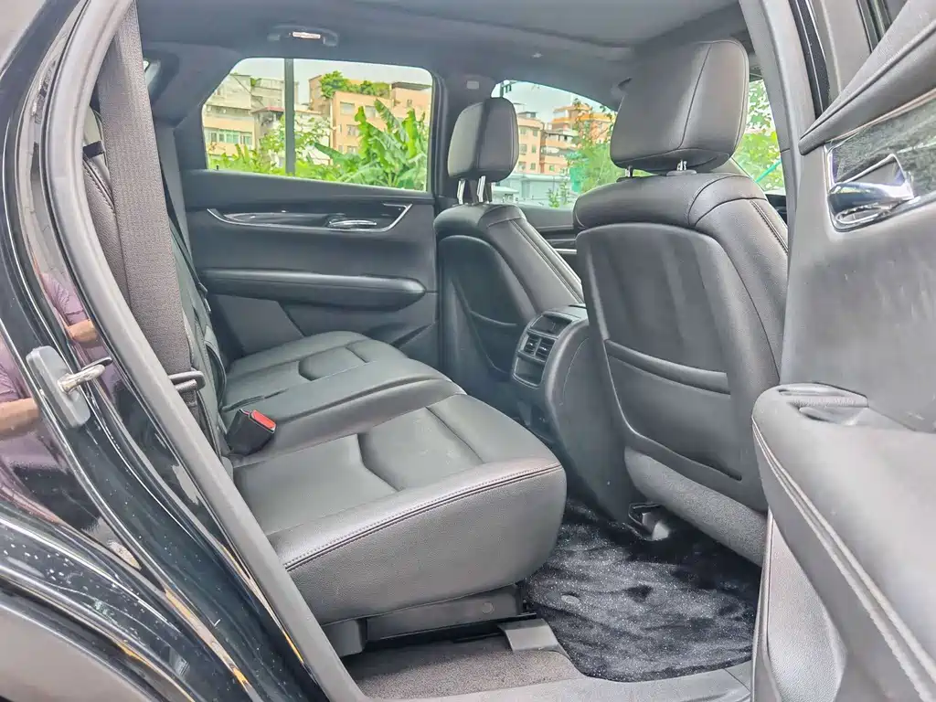 Cadillac XT5 2020 — фото 13