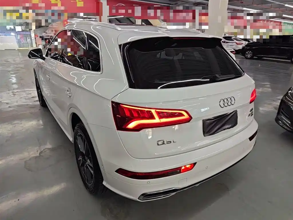 Audi Q5L 2020 — фото 5