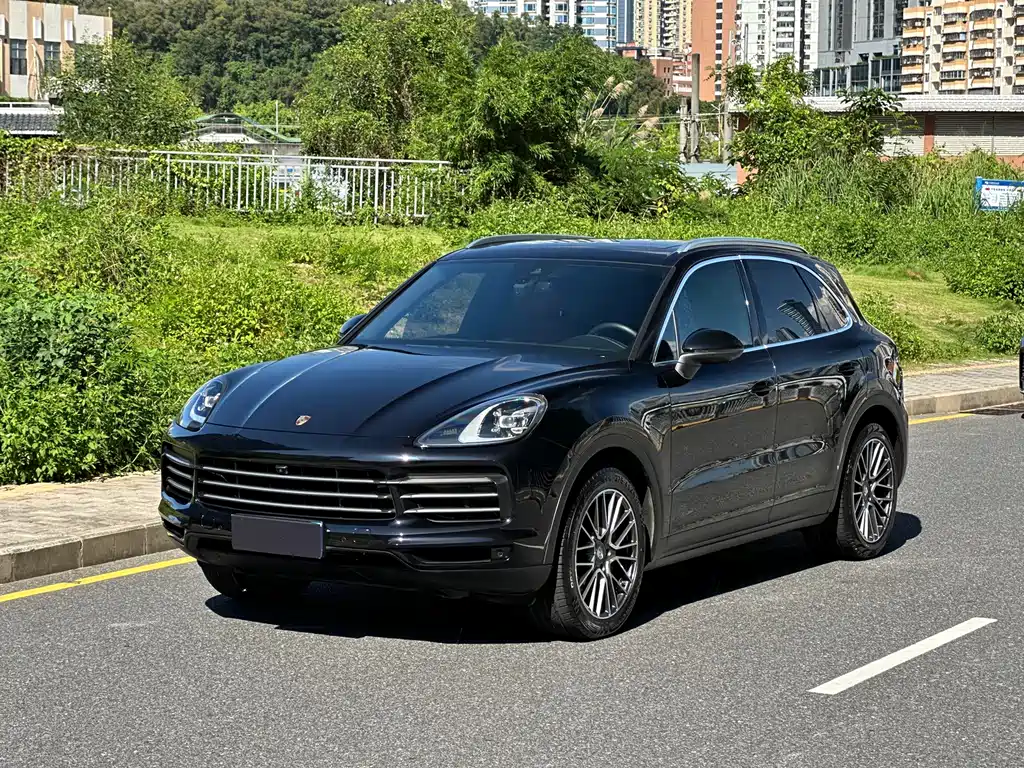 Porsche Cayenne 2022