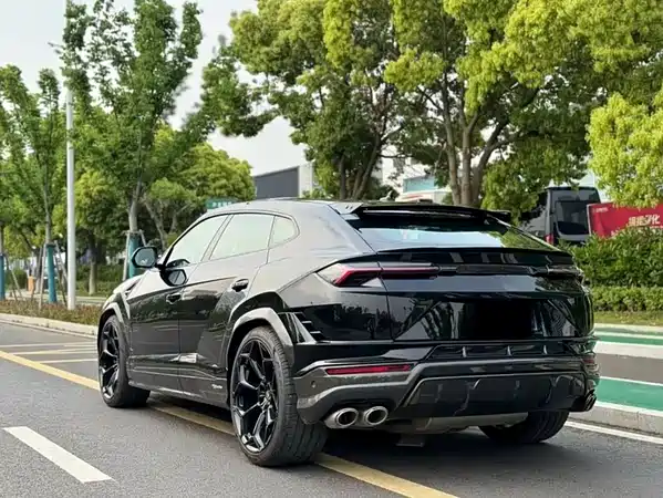 Lamborghini Urus 2023