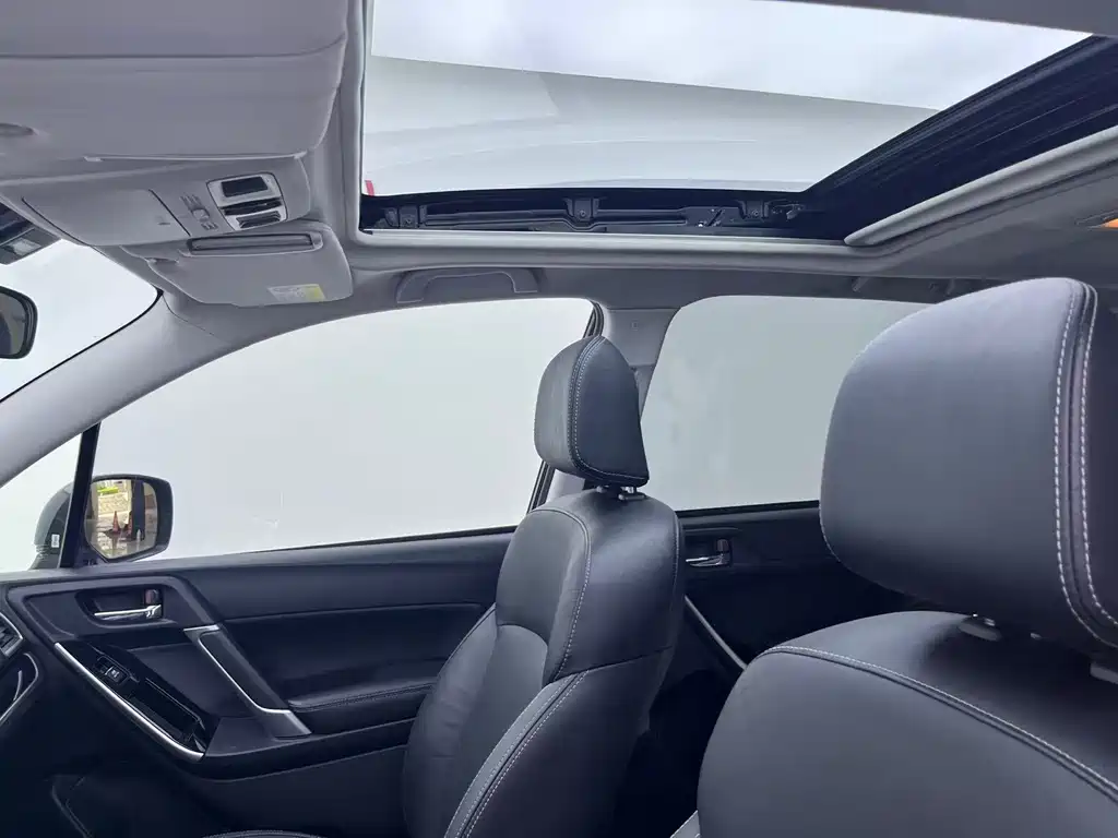 Subaru Forester 2018 — фото 11