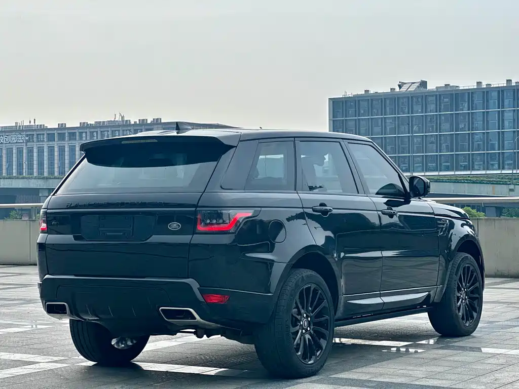Land Rover Range Rover Sport 2017 — фото 15