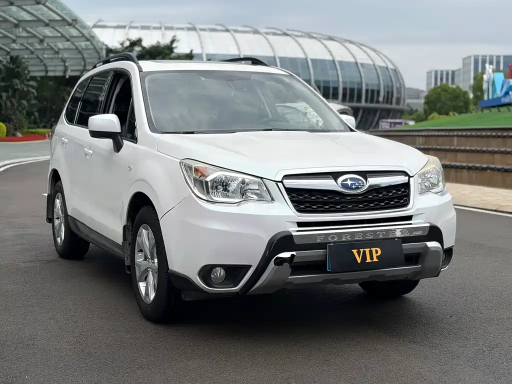 Subaru Forester 2014 — фото 3