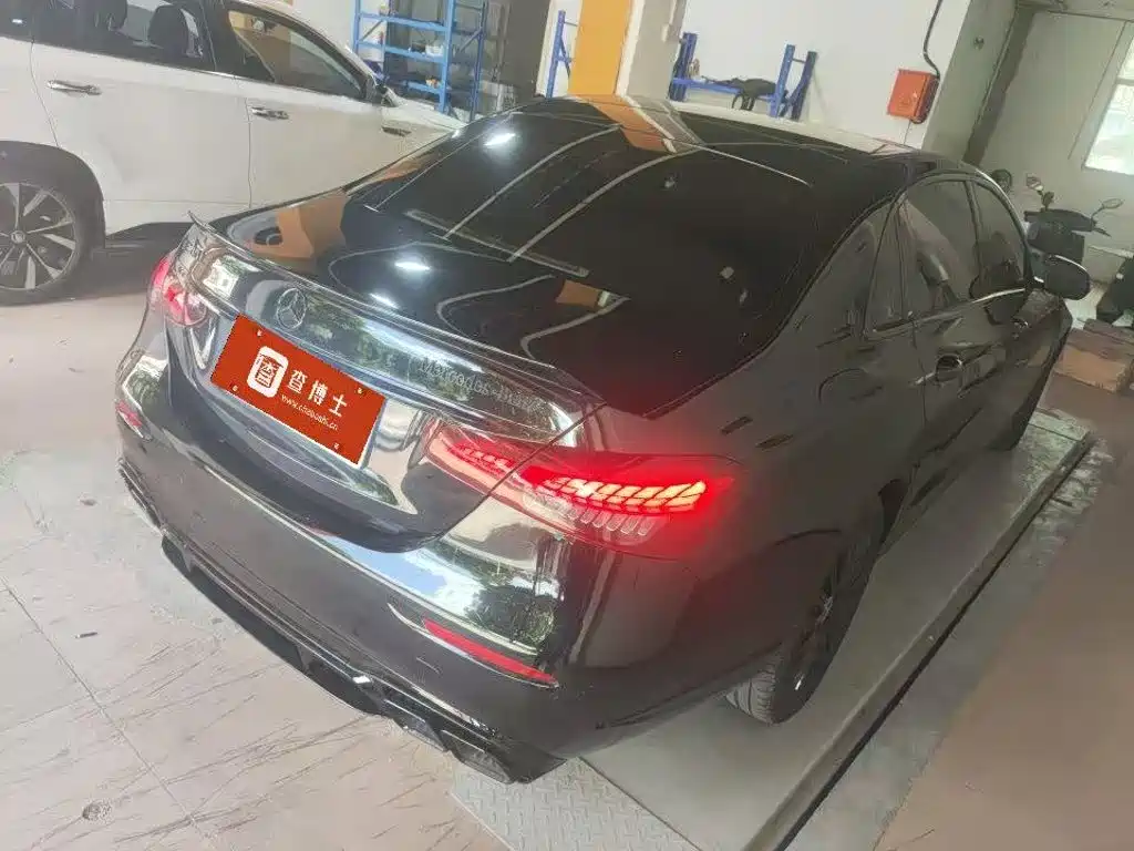 Mercedes-Benz E-Class 2022
