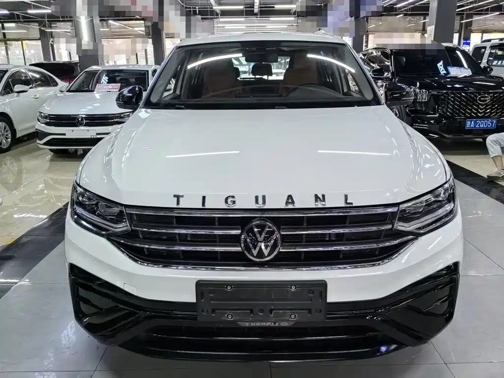 Volkswagen Tiguan L 2024 — фото 2