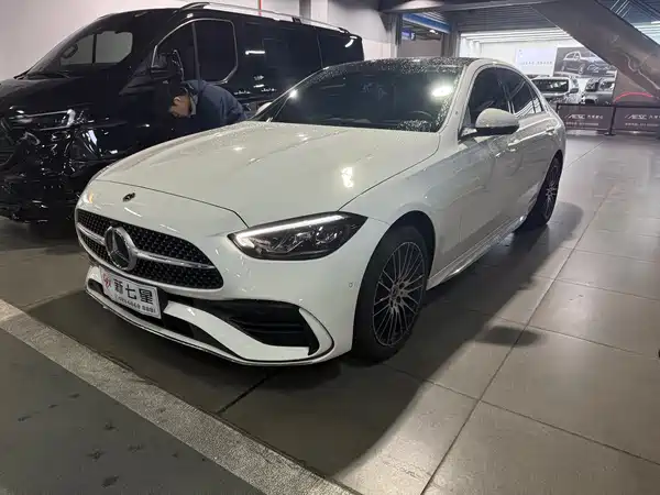 Mercedes-Benz C-Class 2025